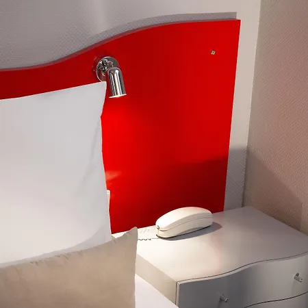 Le Petit Oberkampf & Hotell Paris