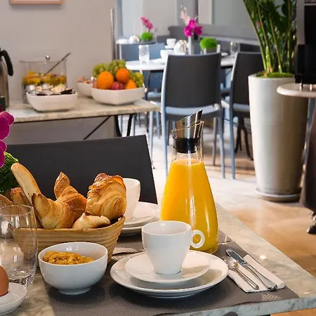 Hotel Le Petit Oberkampf & Paris