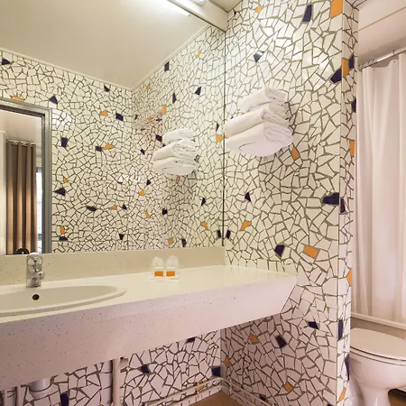 호텔 Le Petit Oberkampf & 4*