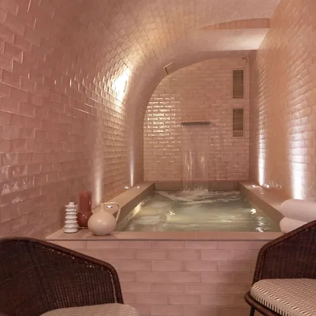 Hotel Le Petit Oberkampf &