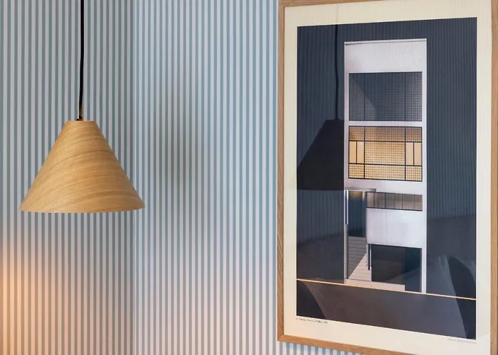 Le Petit Oberkampf & 4* パリ