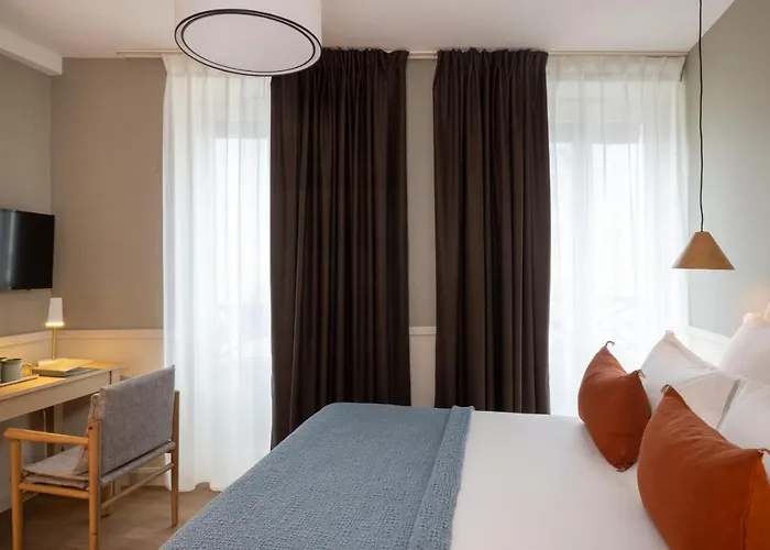 Le Petit Oberkampf & 4*