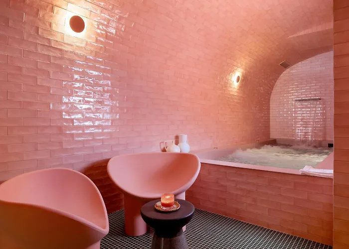 Le Petit Oberkampf & 4*