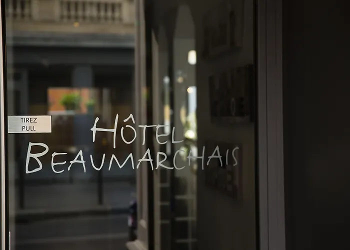 Le Petit Oberkampf & Hotel 4*