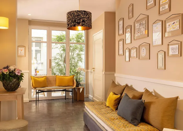 Le Petit Oberkampf & Hotel París