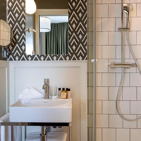 Hotel Le Petit Oberkampf & Paris