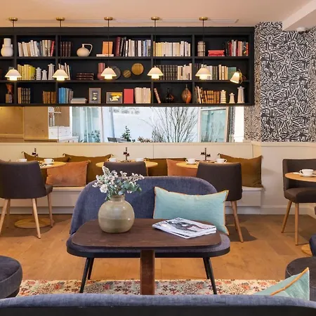 Le Petit Oberkampf & 4* Paris