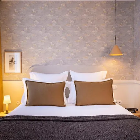 Le Petit Oberkampf & 4* Paris