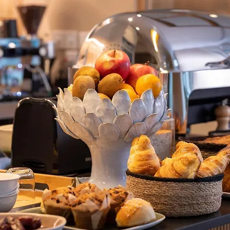 Hotel Le Petit Oberkampf &