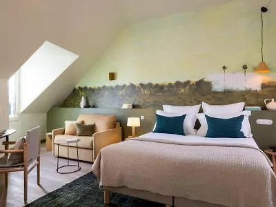 Le Petit Oberkampf & 4* Paris